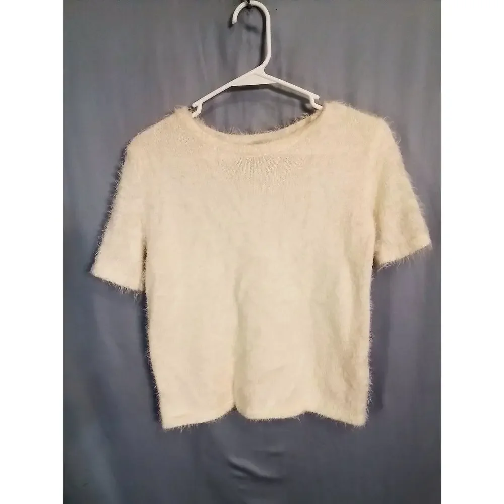 EBBY AND I  soft cozy short sleeve crop  sweater